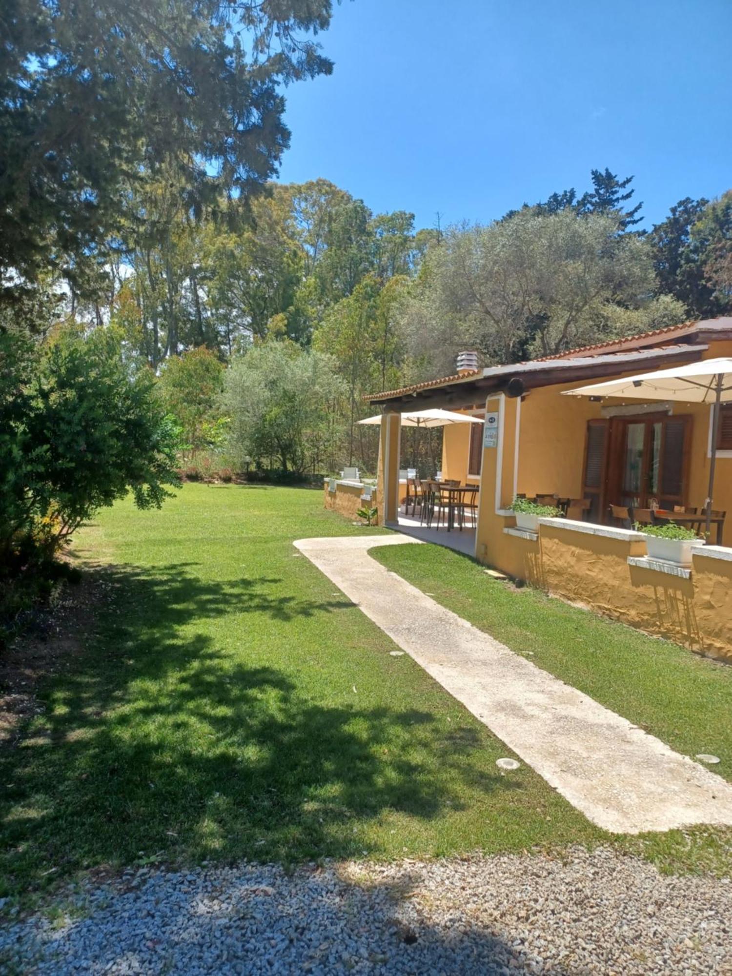 B&B Helios Il Tuo Relax In Sardegna Сан-Теодоро Экстерьер фото